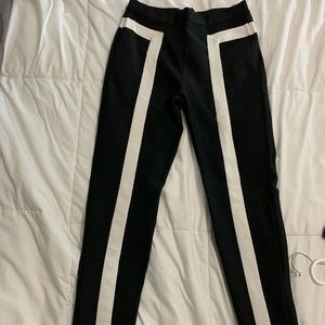 Black and white skinny leg pants
